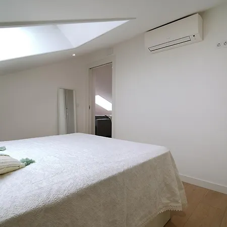 ático En Pleno Centro De Portonovo, Apartamento *