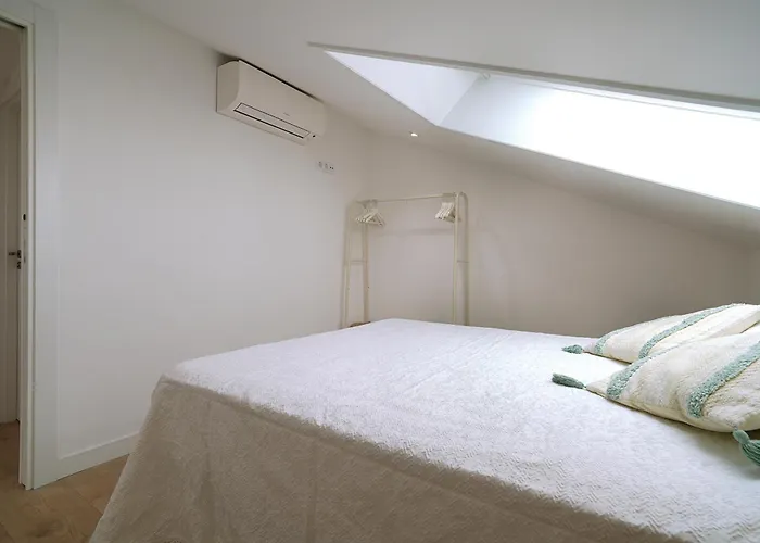 Apartamento ático En Pleno Centro De Portonovo,